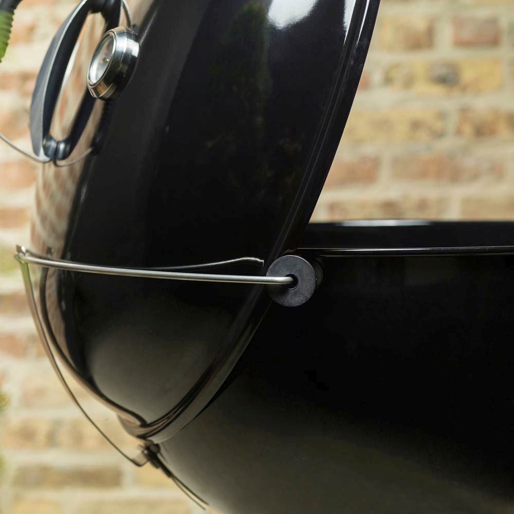 Weber Master Touch E5750 57cm Black Barbecue