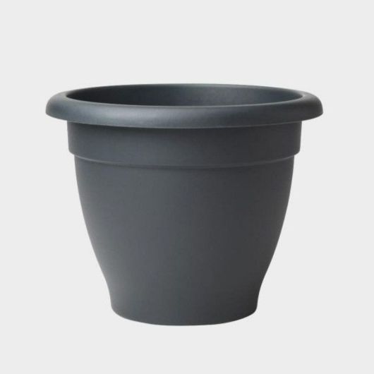 Essentials Planter Black 33cm