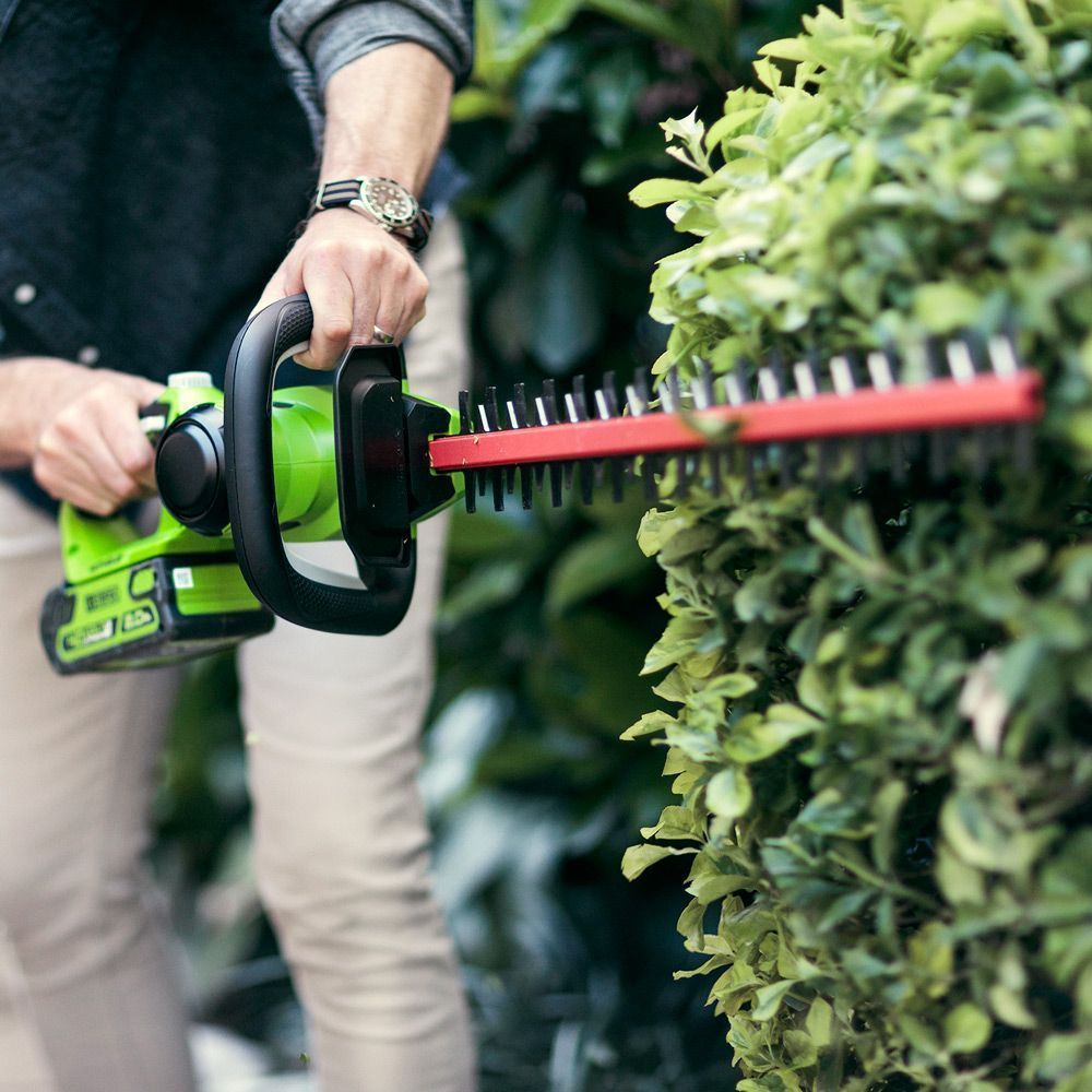 Greenworks 24V 61cm Cordless Hedgetrimmer (Tool Only)