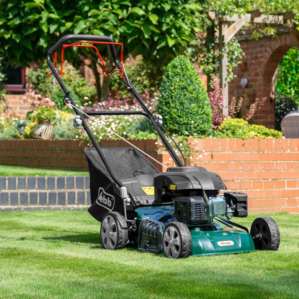 Webb Classic 46cm Self Propelled Petrol Rotary Lawnmower